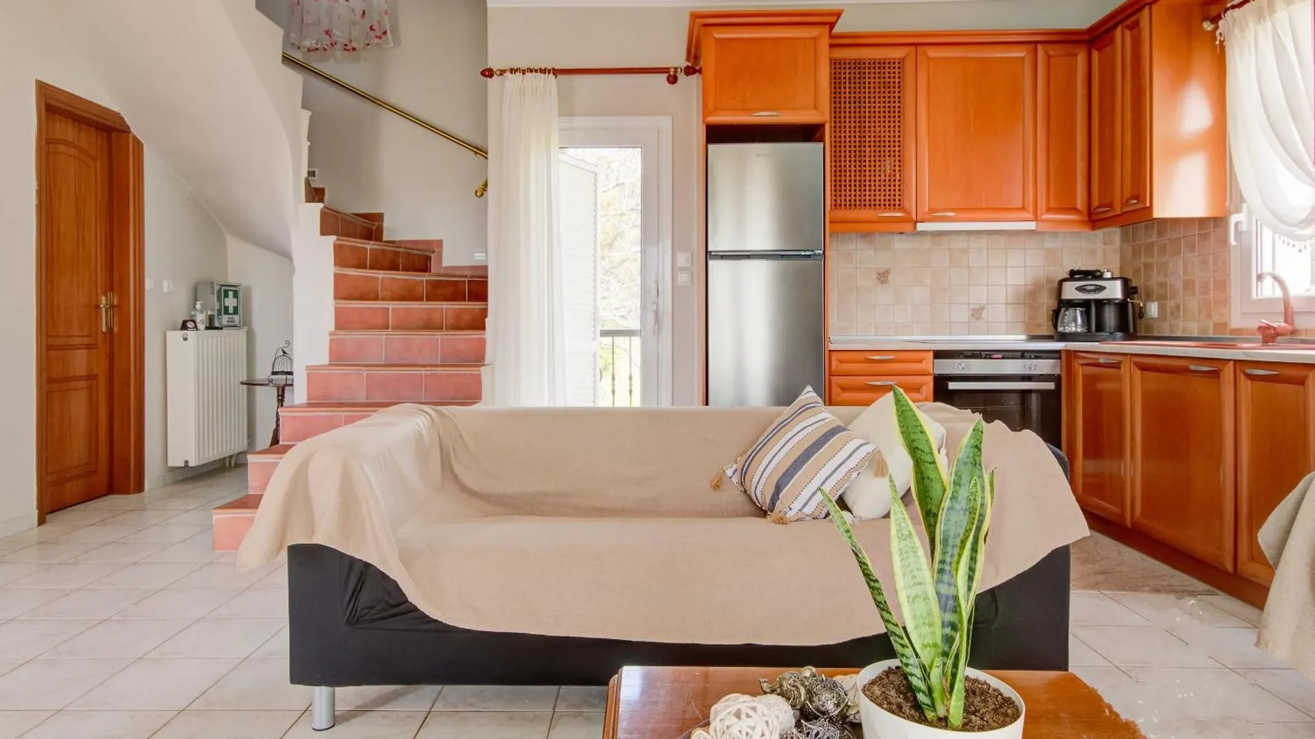 Private 6-Bdrm Villa With Garden 150M To Beach Paradisos