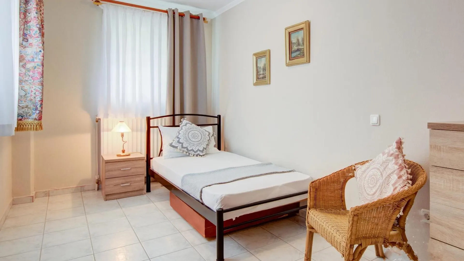 Private 6-Bdrm Villa With Garden 150M To Beach Paradisos 0*,