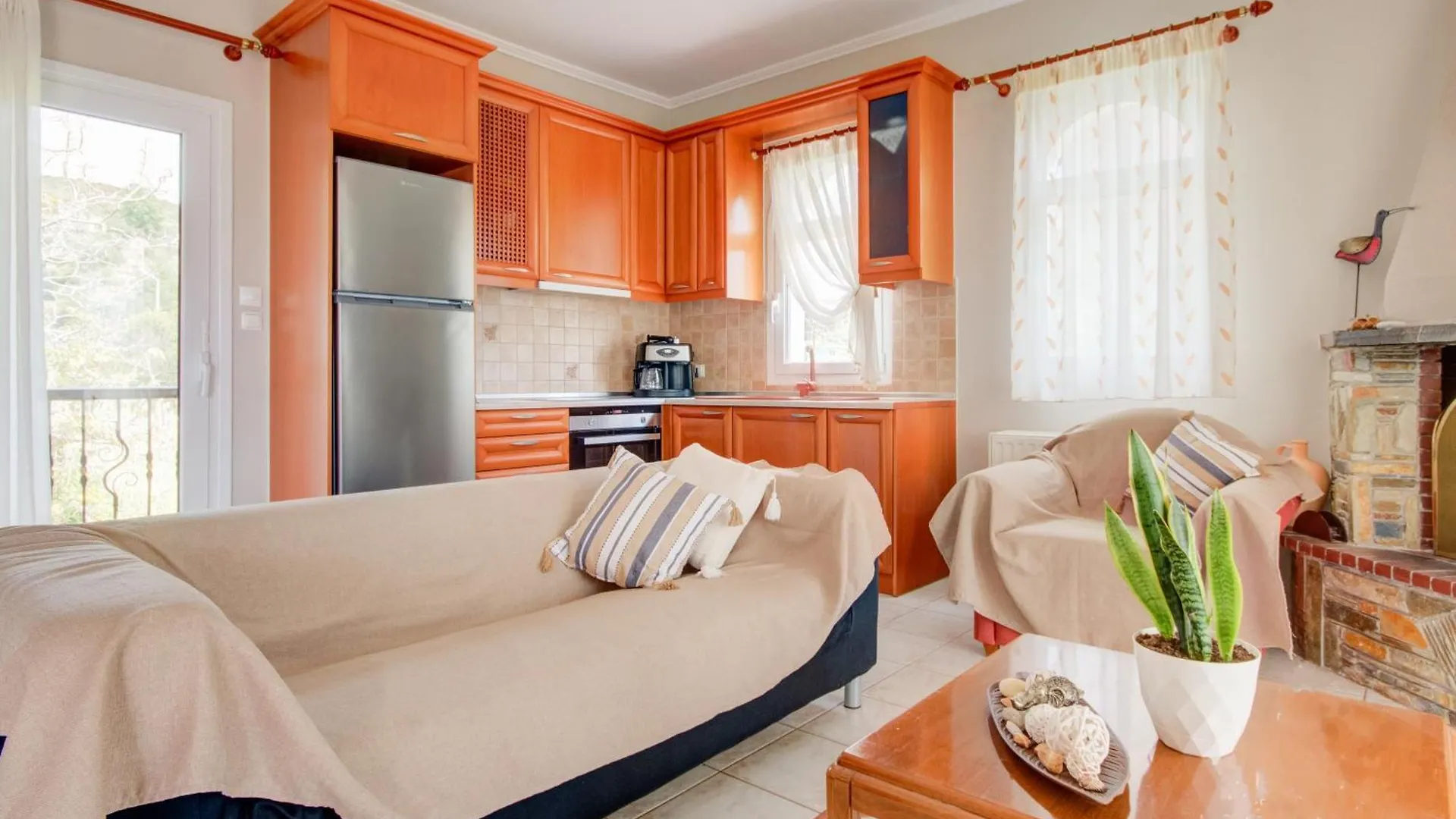 Private 6-Bdrm Villa With Garden 150M To Beach Paradisos